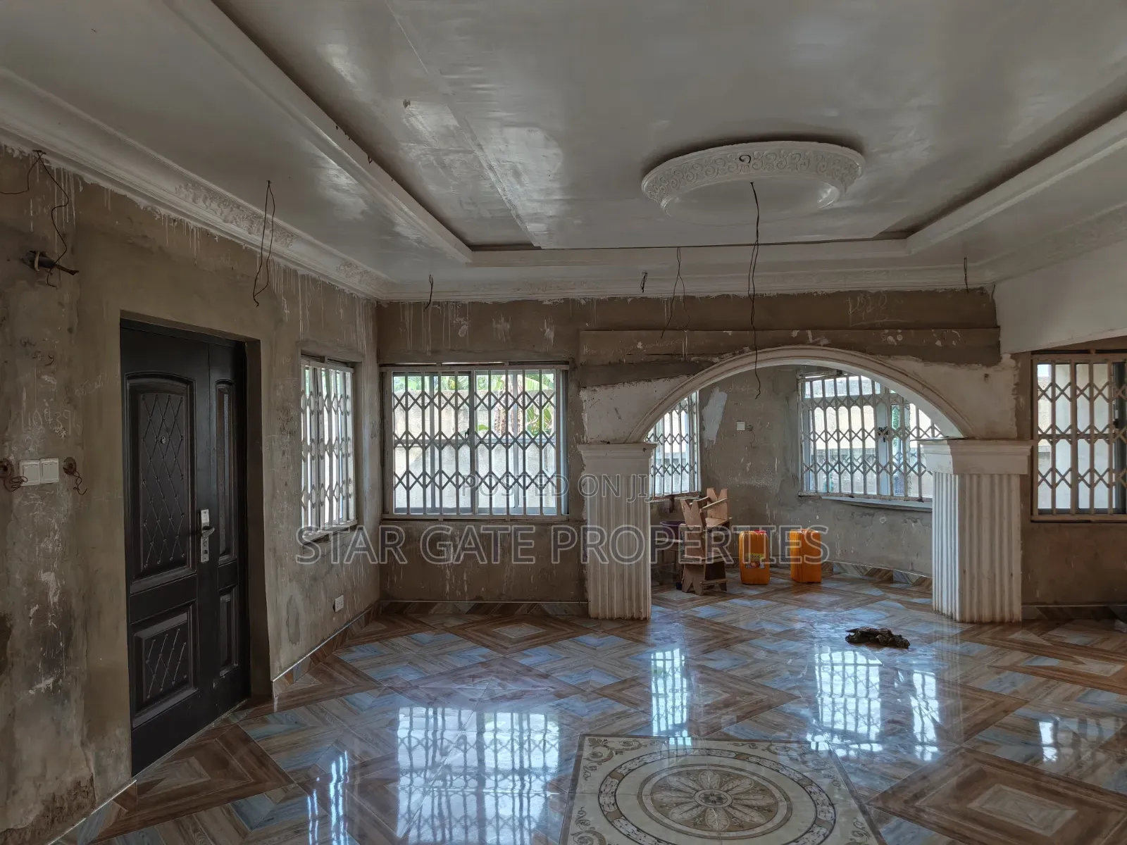 3bdrm House in Abrepo Asuofia Road, Atwima Nwabiagya for sale