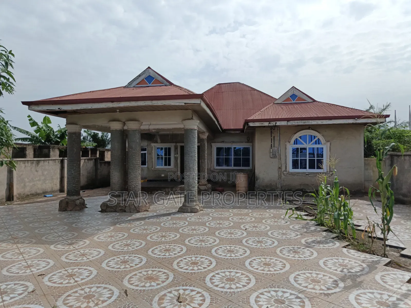 3bdrm House in Abrepo Asuofia Road, Atwima Nwabiagya for sale