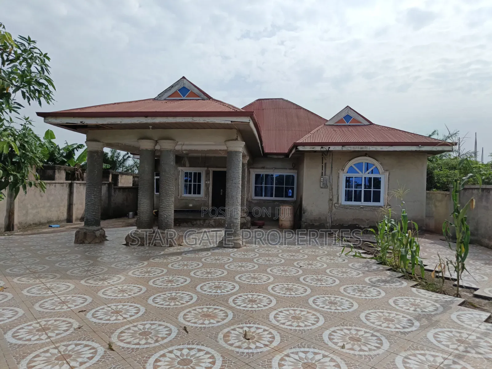 3bdrm House in Abrepo Asuofia Road, Atwima Nwabiagya for sale