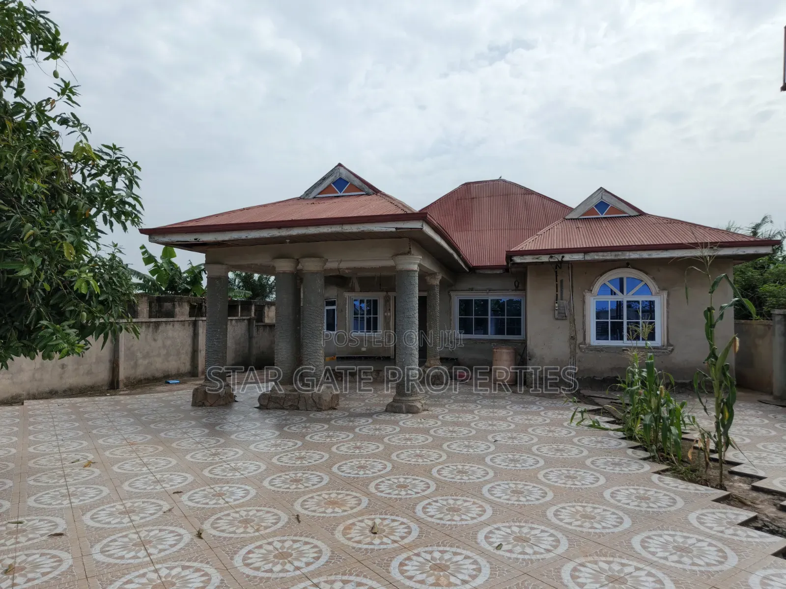3bdrm House in Abrepo Asuofia Road, Atwima Nwabiagya for sale