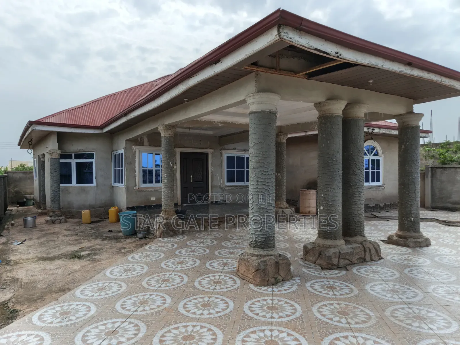 3bdrm House in Abrepo Asuofia Road, Atwima Nwabiagya for sale