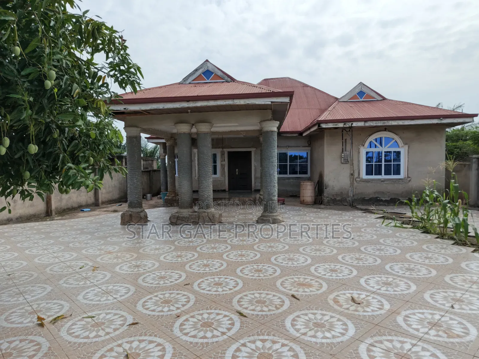 3bdrm House in Abrepo Asuofia Road, Atwima Nwabiagya for sale