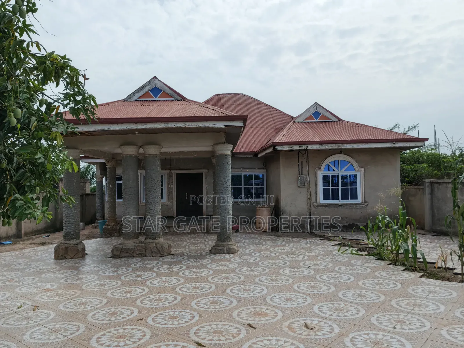 3bdrm House in Abrepo Asuofia Road, Atwima Nwabiagya for sale