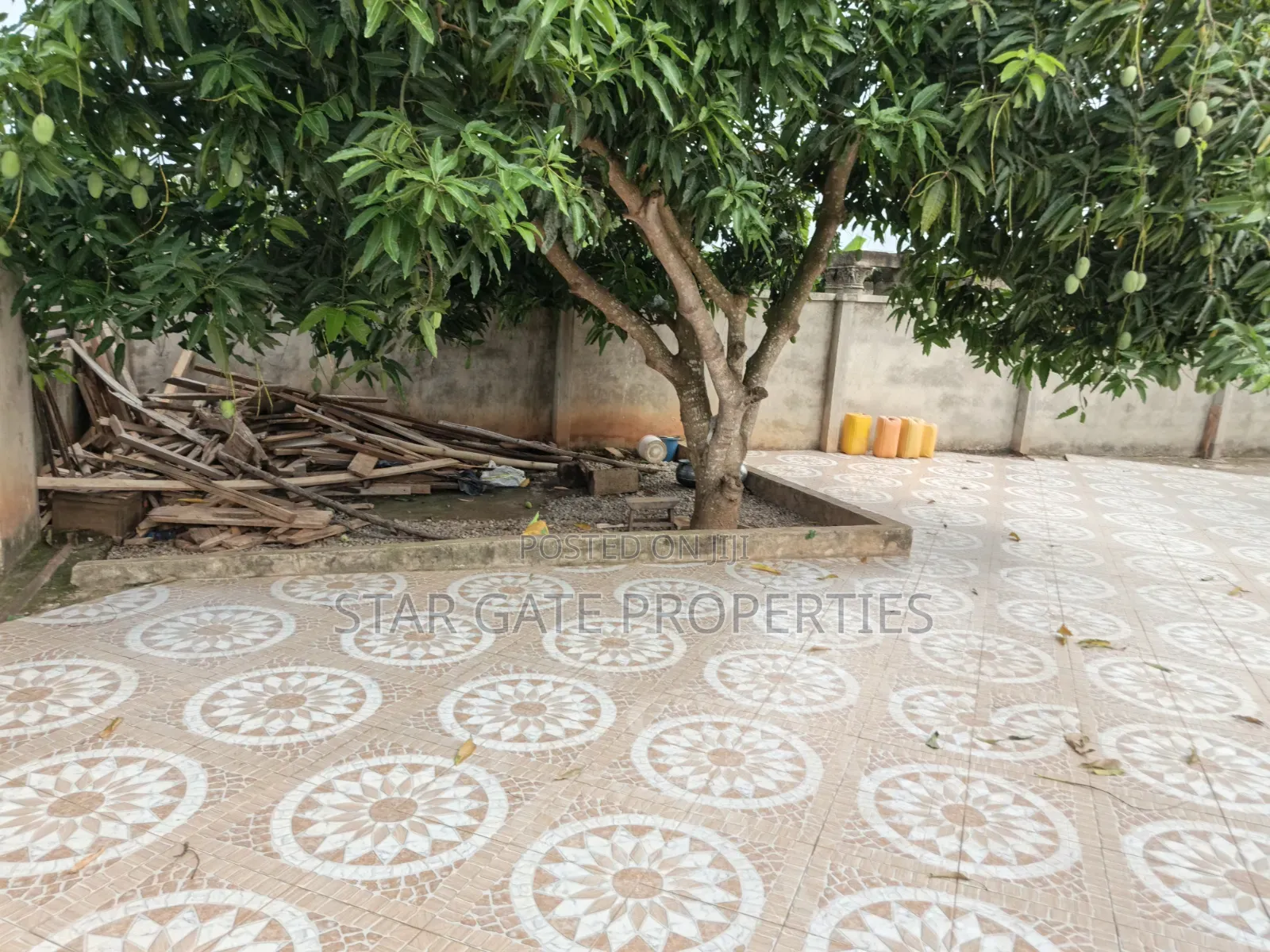 3bdrm House in Abrepo Asuofia Road, Atwima Nwabiagya for sale