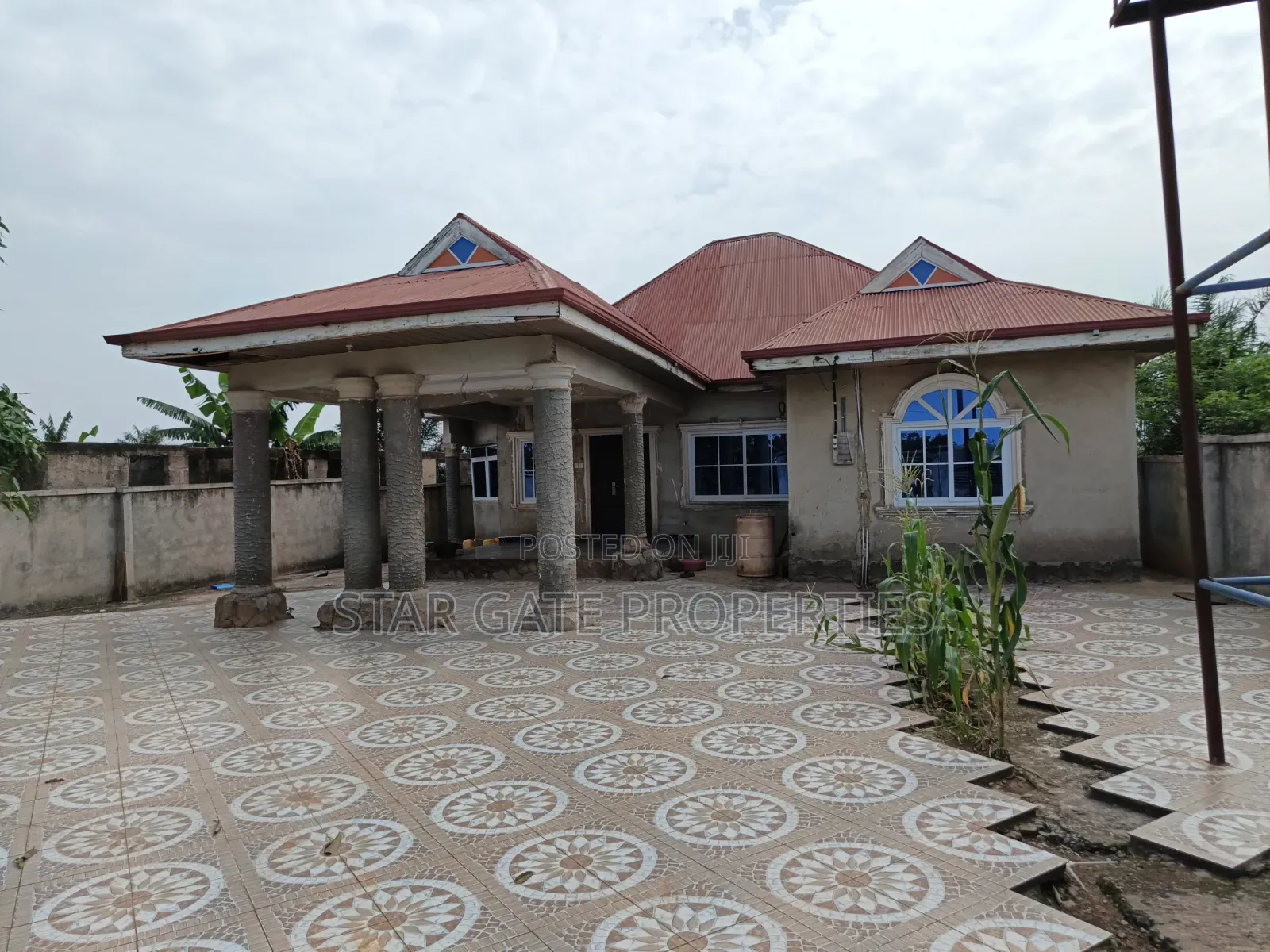 3bdrm House in Abrepo Asuofia Road, Atwima Nwabiagya for sale