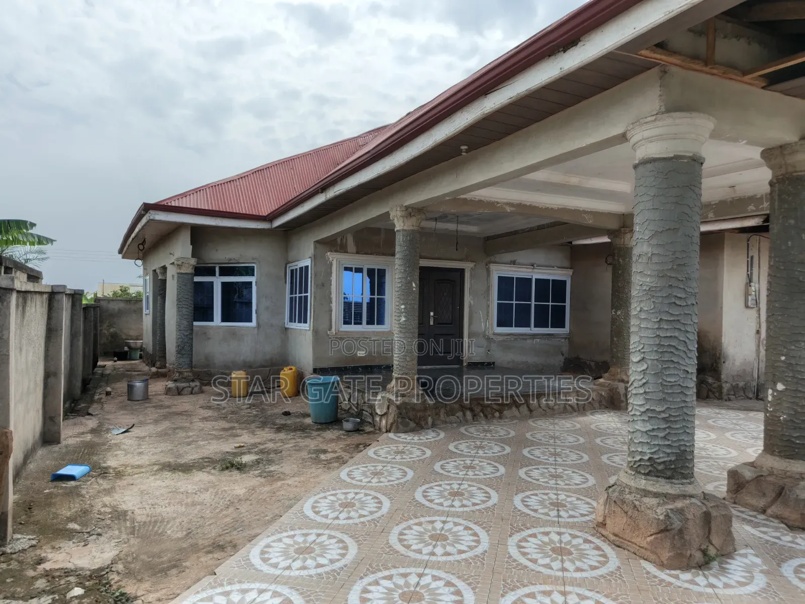 3bdrm House in Abrepo Asuofia Road, Atwima Nwabiagya for sale