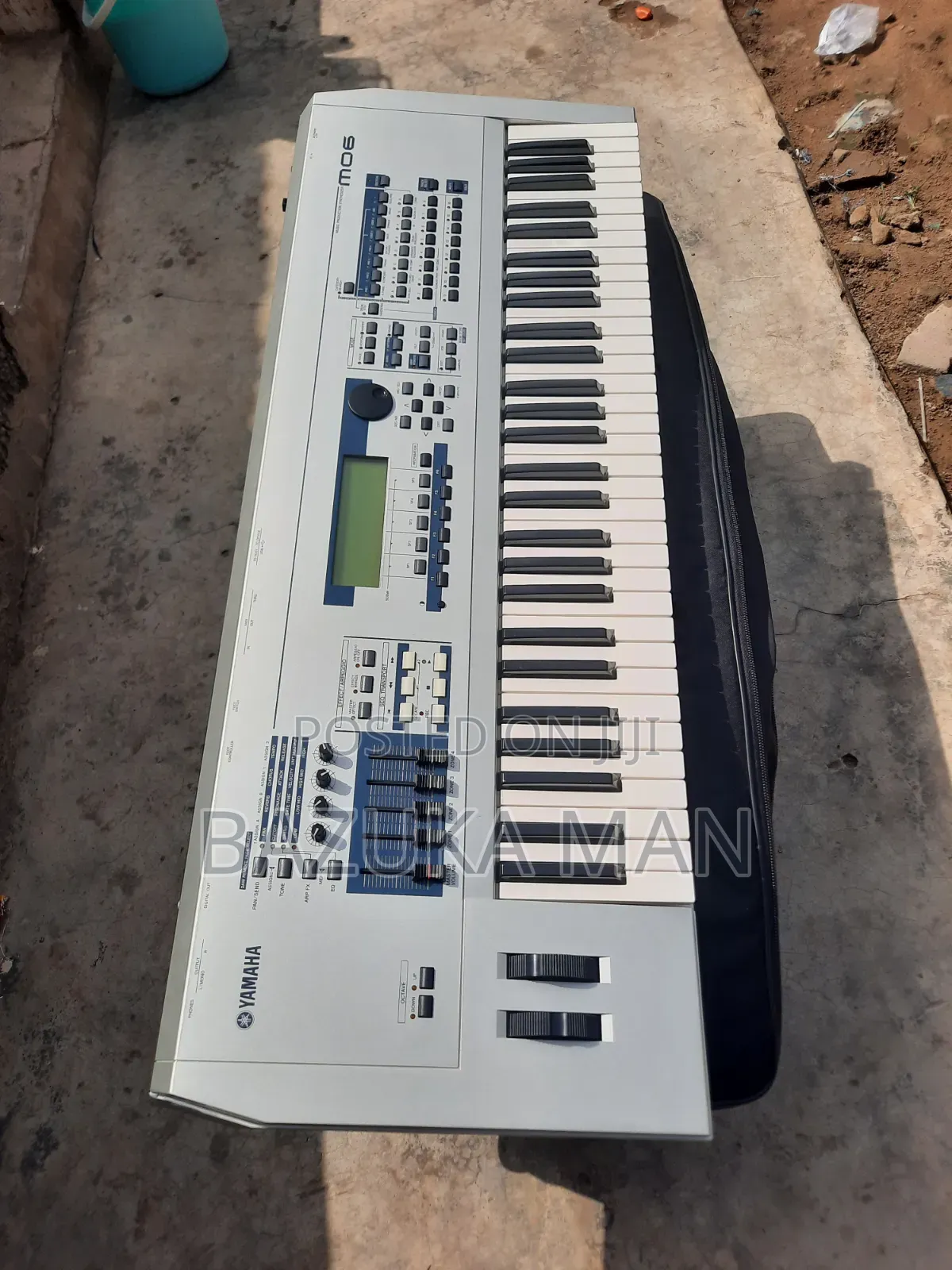 Yamaha Mo6