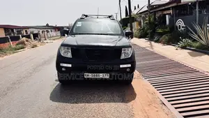 Nissan Navara 2.5 dCi Automatic 2012 Black