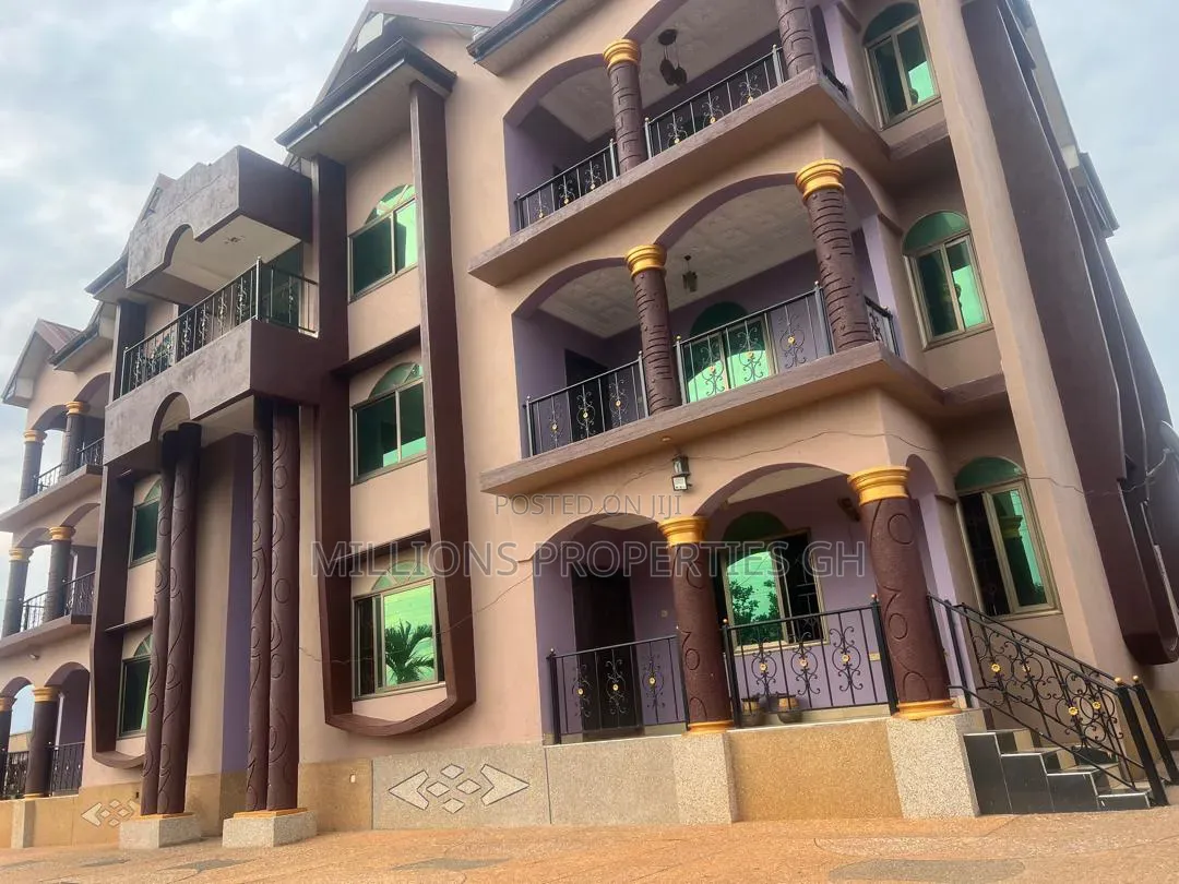 20bdrm Block of Flats in Millions Properties, Kumasi Metropolitan