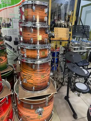 Yamaha High Quality 5 Set of Drums