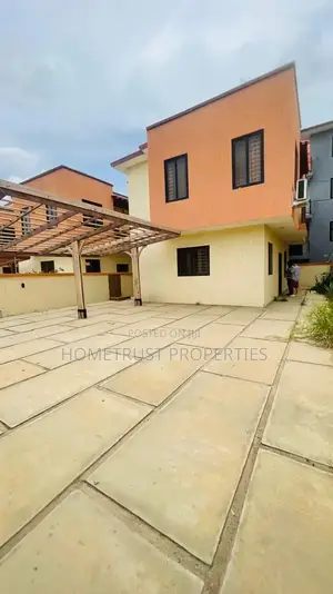 2bdrm Duplex in Achimota Mall Area for sale