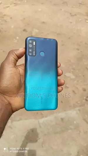 Tecno Spark 5 32 GB Blue