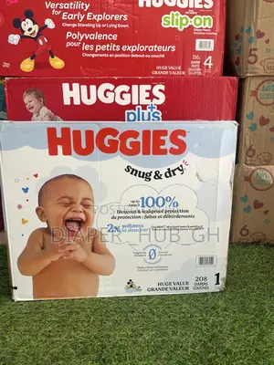 Huggies Snug Dry Baby Diapers, Size 1 (8-14 Lbs), 208 Count
