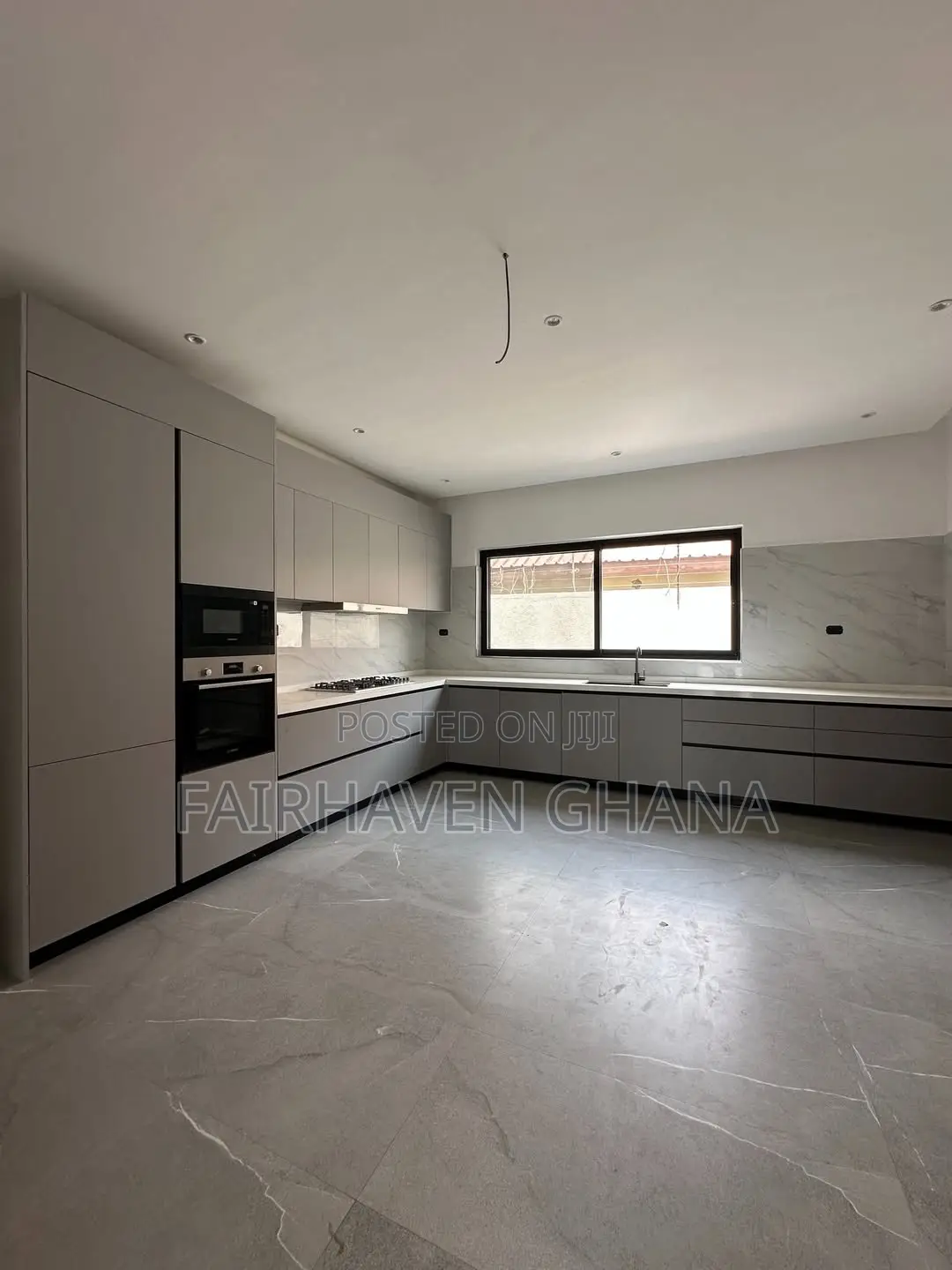 5bdrm House in Fairhaven Properties, Adjiriganor for sale
