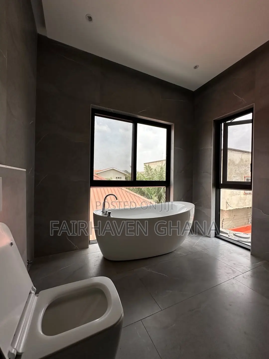 5bdrm House in Fairhaven Properties, Adjiriganor for sale