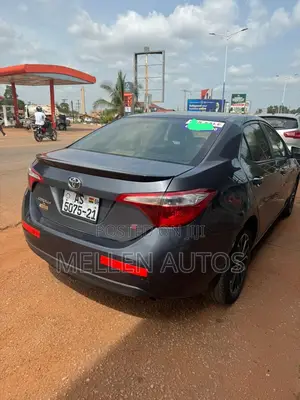 Toyota Corolla 2016 Black