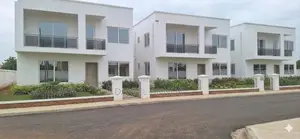 4bdrm House in Pokuase for sale