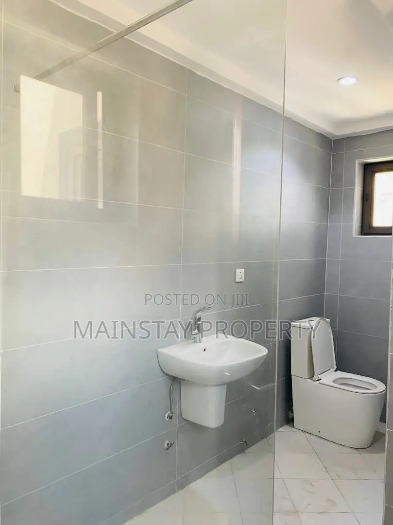 4bdrm House in Mainstay Estates, Achimota for sale