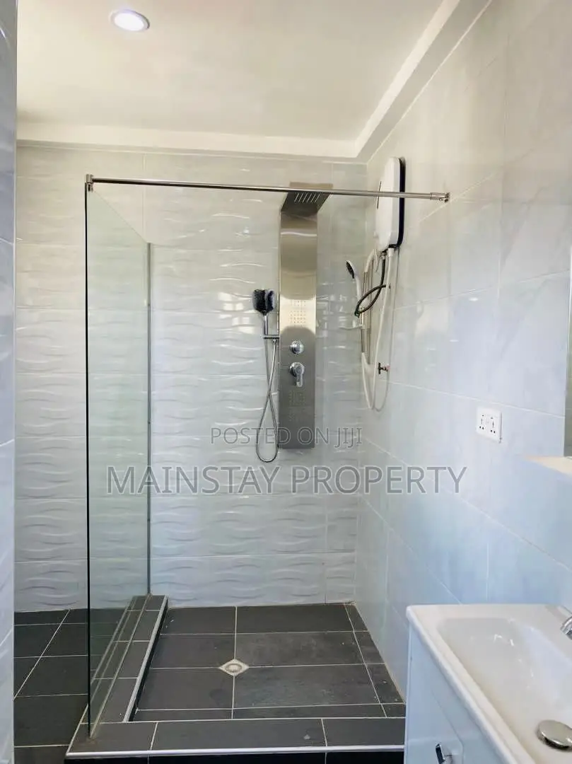 4bdrm House in Mainstay Estates, Achimota for sale