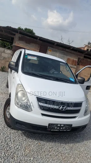 Hyundai H1 2008 White