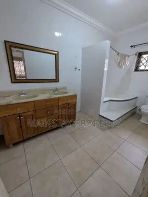 5bdrm House in Mainstay Estates, Achimota for sale