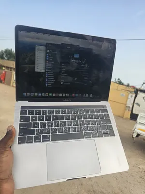 Laptop Apple MacBook Pro 2016 8GB Intel Core i5 SSD 512GB