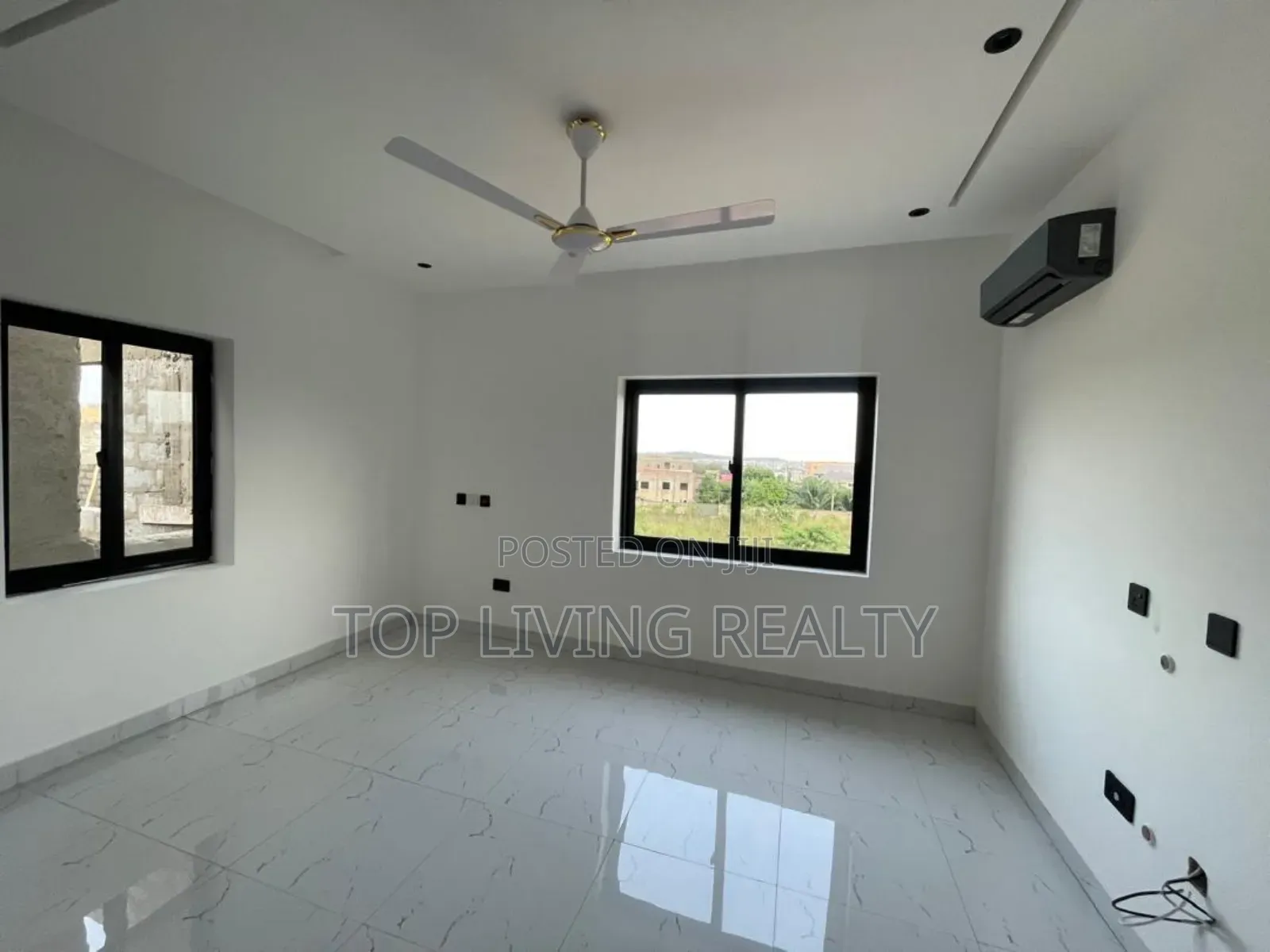 4bdrm Duplex in Ayi Mensa, Oyarifa for sale