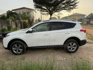 Toyota RAV4 2015 White