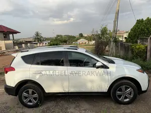 Toyota RAV4 2015 White