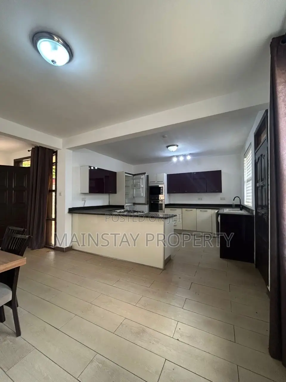 Furnished 3bdrm Townhouse / Terrace for rent
