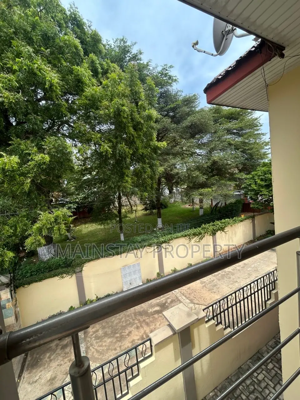 Furnished 3bdrm Townhouse / Terrace for rent