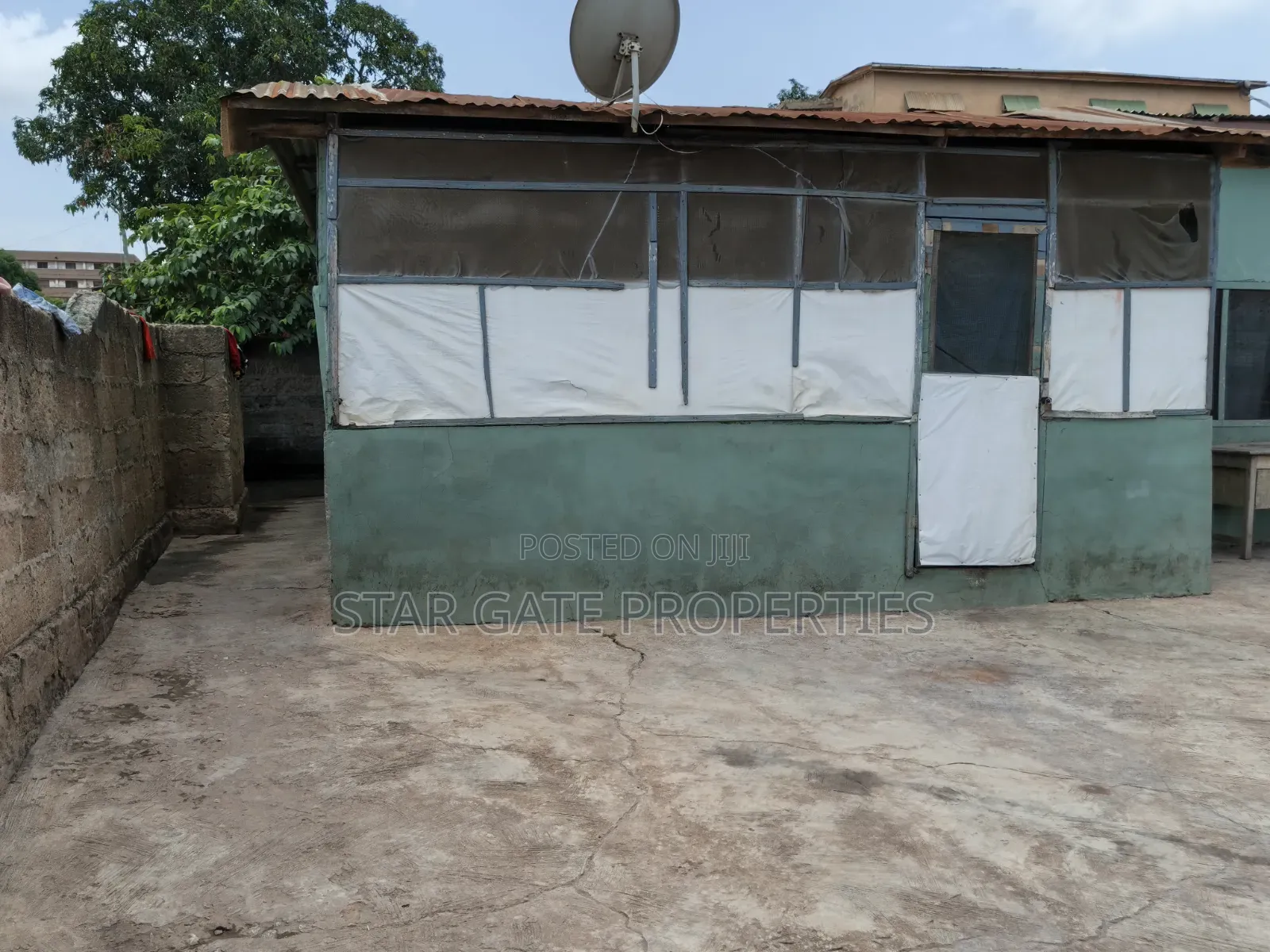 9bdrm House in Atonsu Monaco, Kumasi Metropolitan for sale