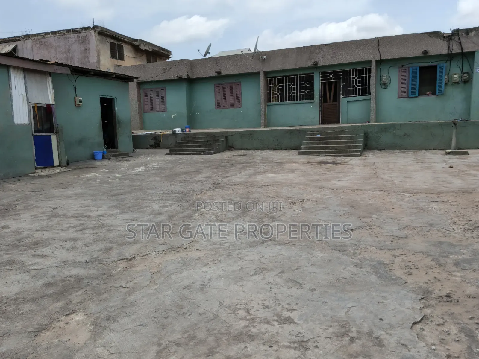 9bdrm House in Atonsu Monaco, Kumasi Metropolitan for sale
