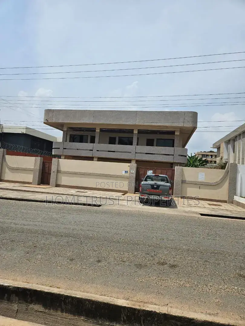 7bdrm House in Achimota Kingsby, Mile 7 for sale