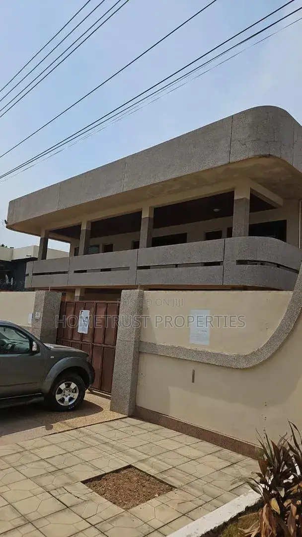 7bdrm House in Achimota Kingsby, Mile 7 for sale