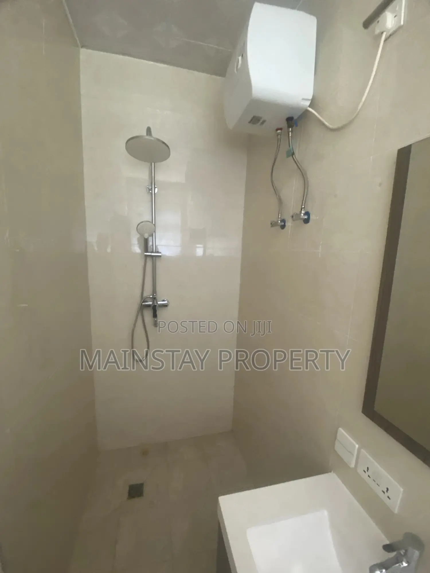 4bdrm House in Mainstay Estates, Tema Metropolitan for sale