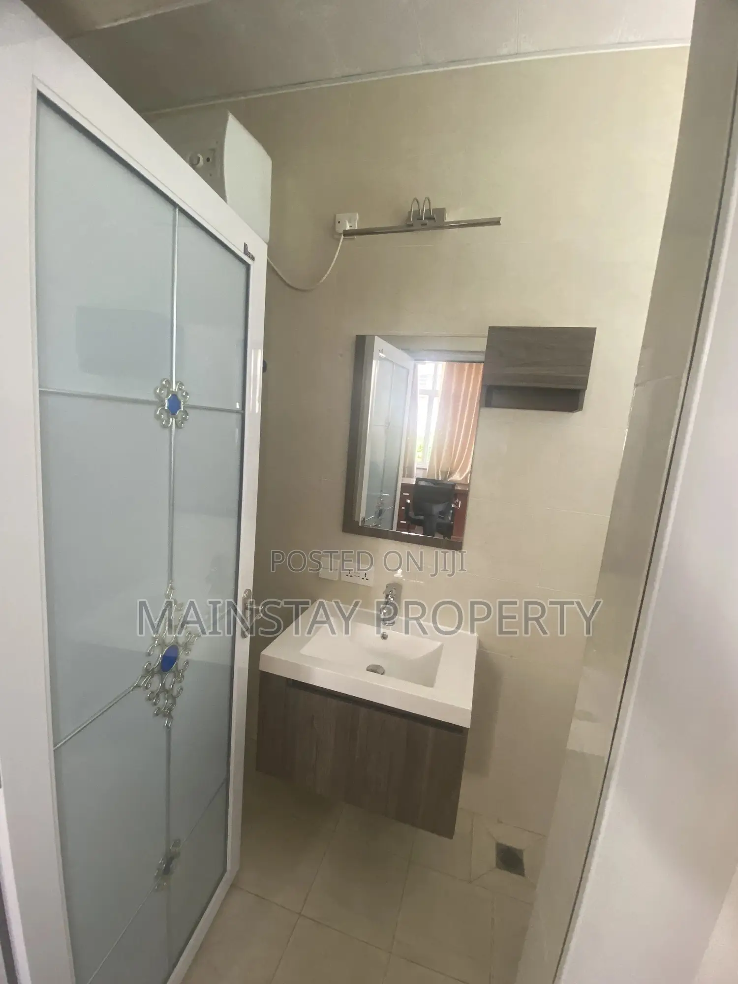 4bdrm House in Mainstay Estates, Tema Metropolitan for sale