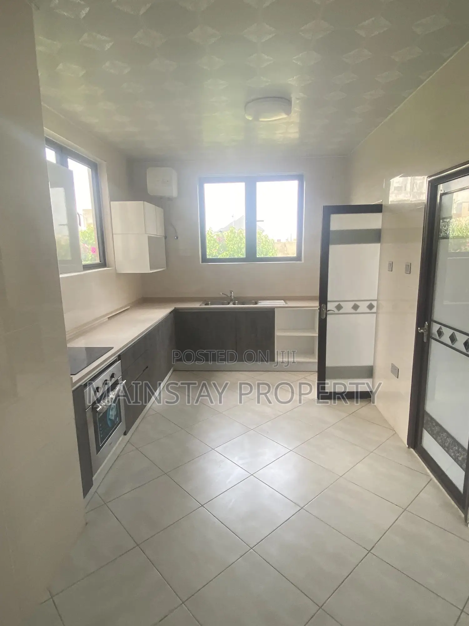 4bdrm House in Mainstay Estates, Tema Metropolitan for sale