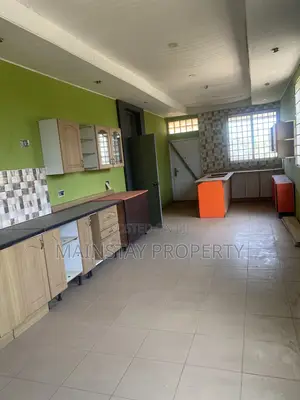 7bdrm House in Mainstay Estates, Tema Metropolitan for sale