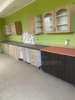 7bdrm House in Mainstay Estates, Tema Metropolitan for sale