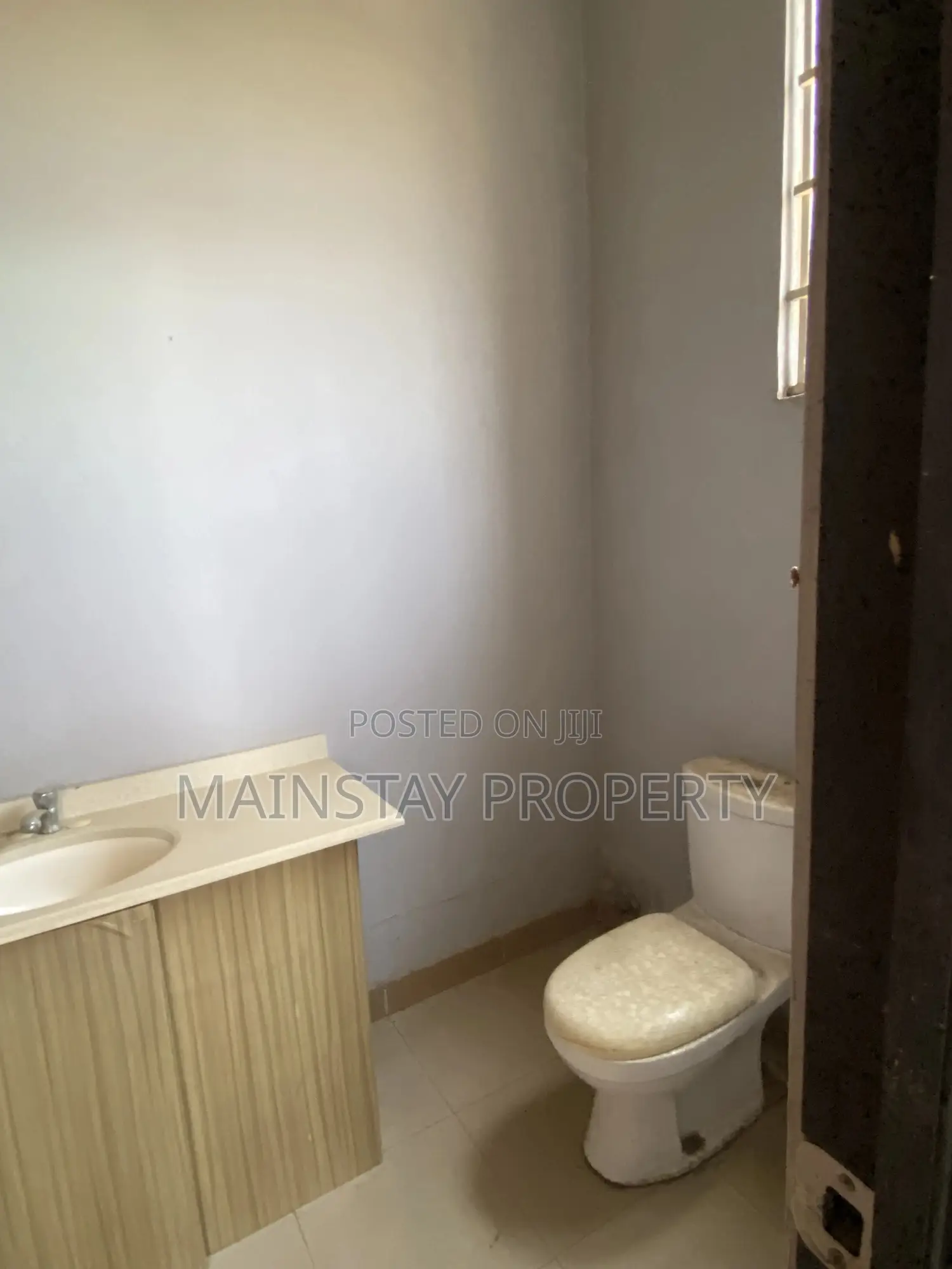 7bdrm House in Mainstay Estates, Tema Metropolitan for sale