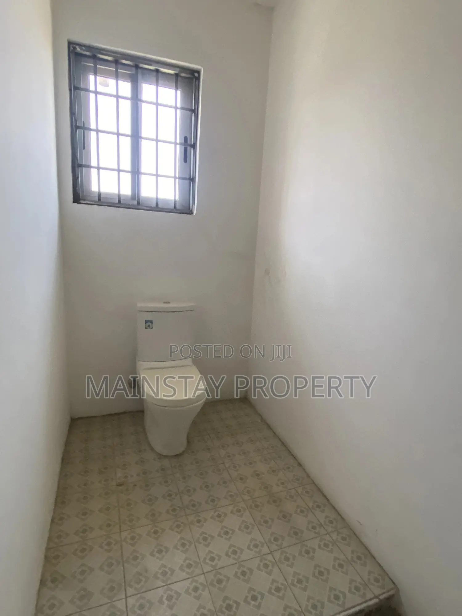 7bdrm House in Mainstay Estates, Tema Metropolitan for sale