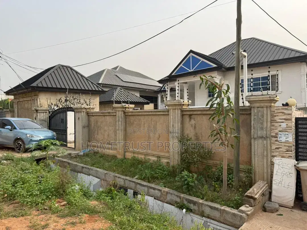 5bdrm Duplex in Pokuase Acp for sale