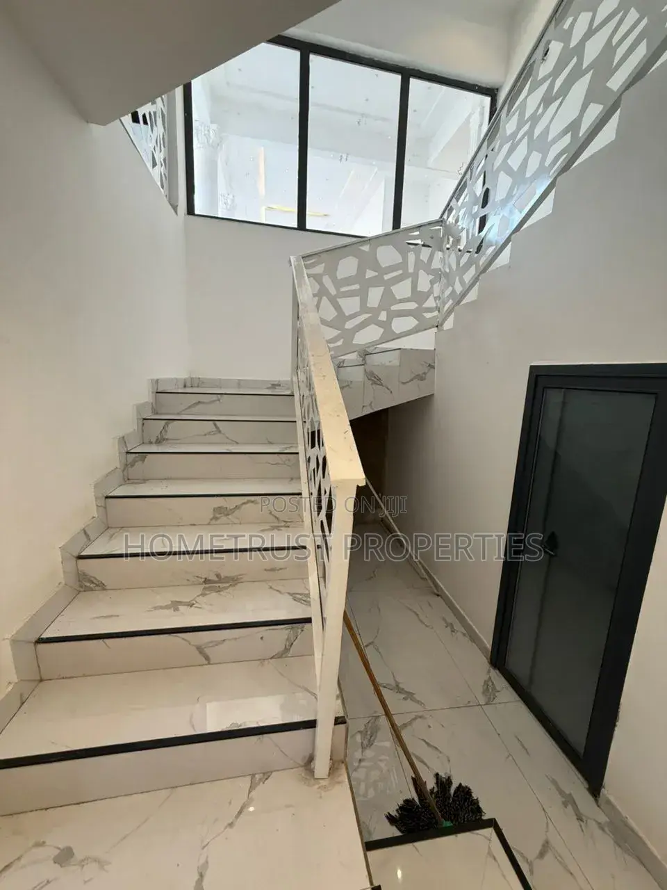 5bdrm Duplex in Pokuase Acp for sale