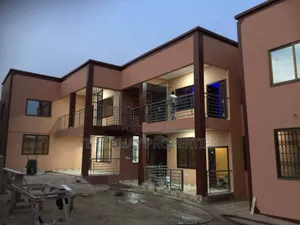 6bdrm Apartment in Comet'S, Kwabenya for sale
