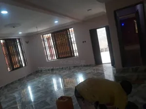 6bdrm Apartment in Comet'S, Kwabenya for sale
