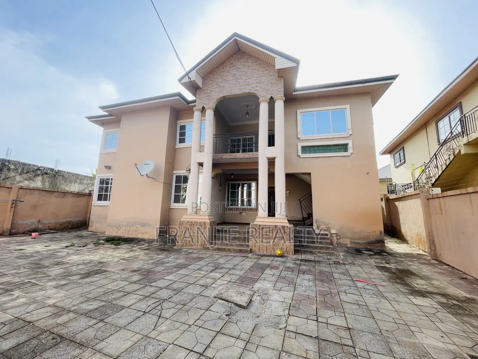3bdrm Apartment in Franjie Realty, West Hills Mall Area for rent