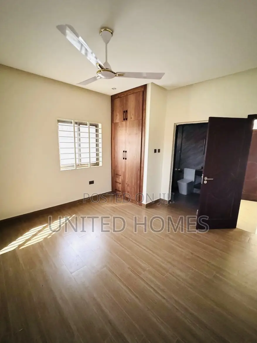 3bdrm House in Achimota for sale