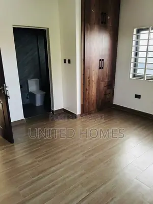 3bdrm House in Achimota for sale