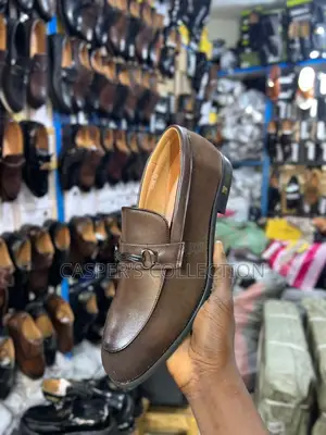 Men Affordable Leather Shoes in Brown Color